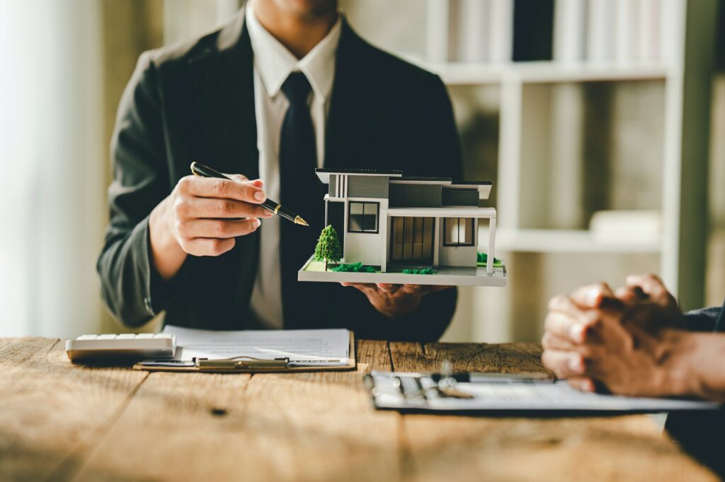 Agent immobilier